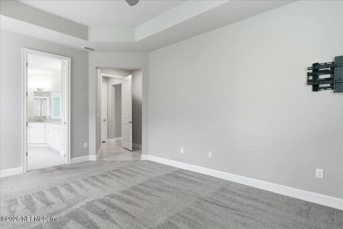 Photo of 205 HEATHERWOOD Court
