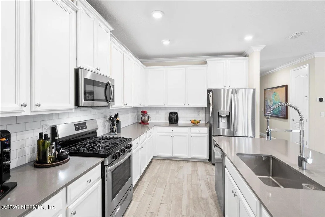 Photo of 88 HOWELL Court