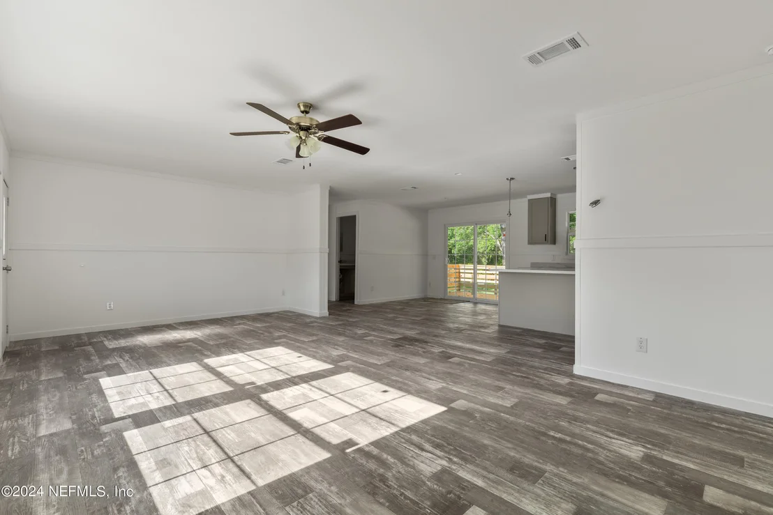 Photo of 2448 VIOLET Way