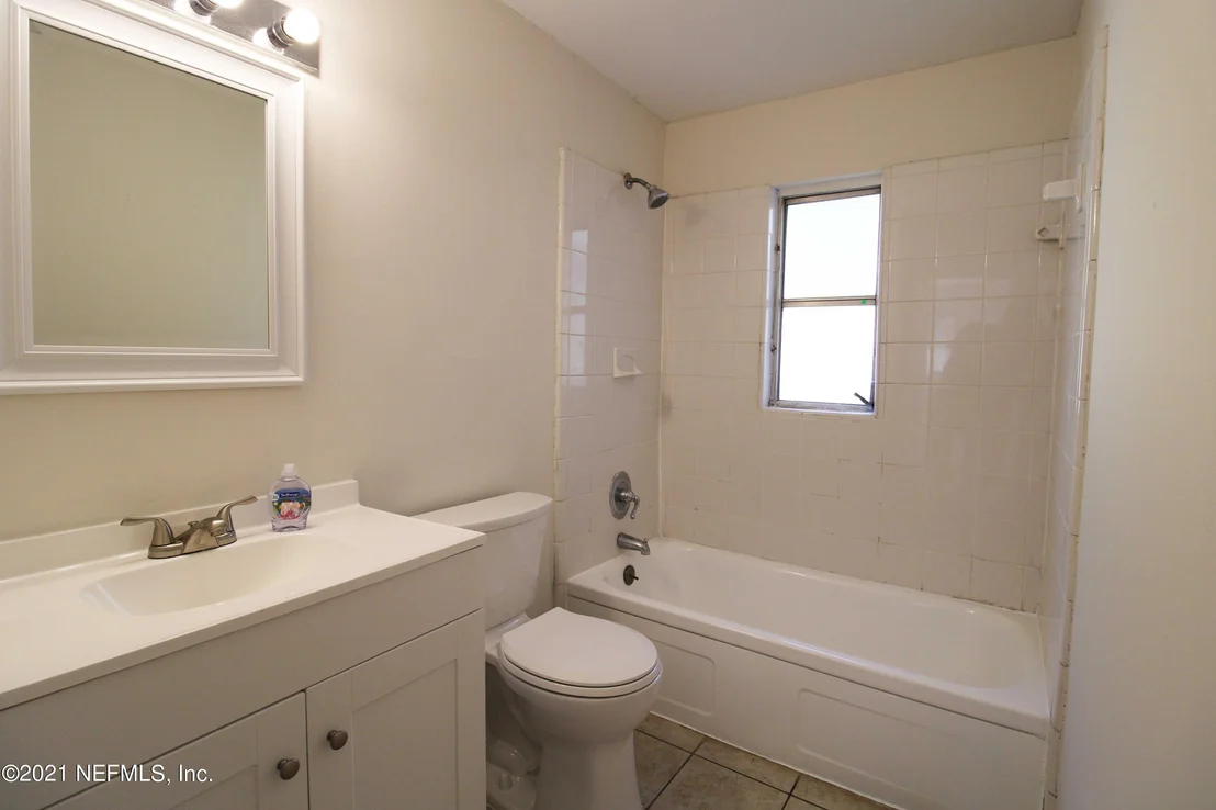 Photo of 915 WESTGATE Drive