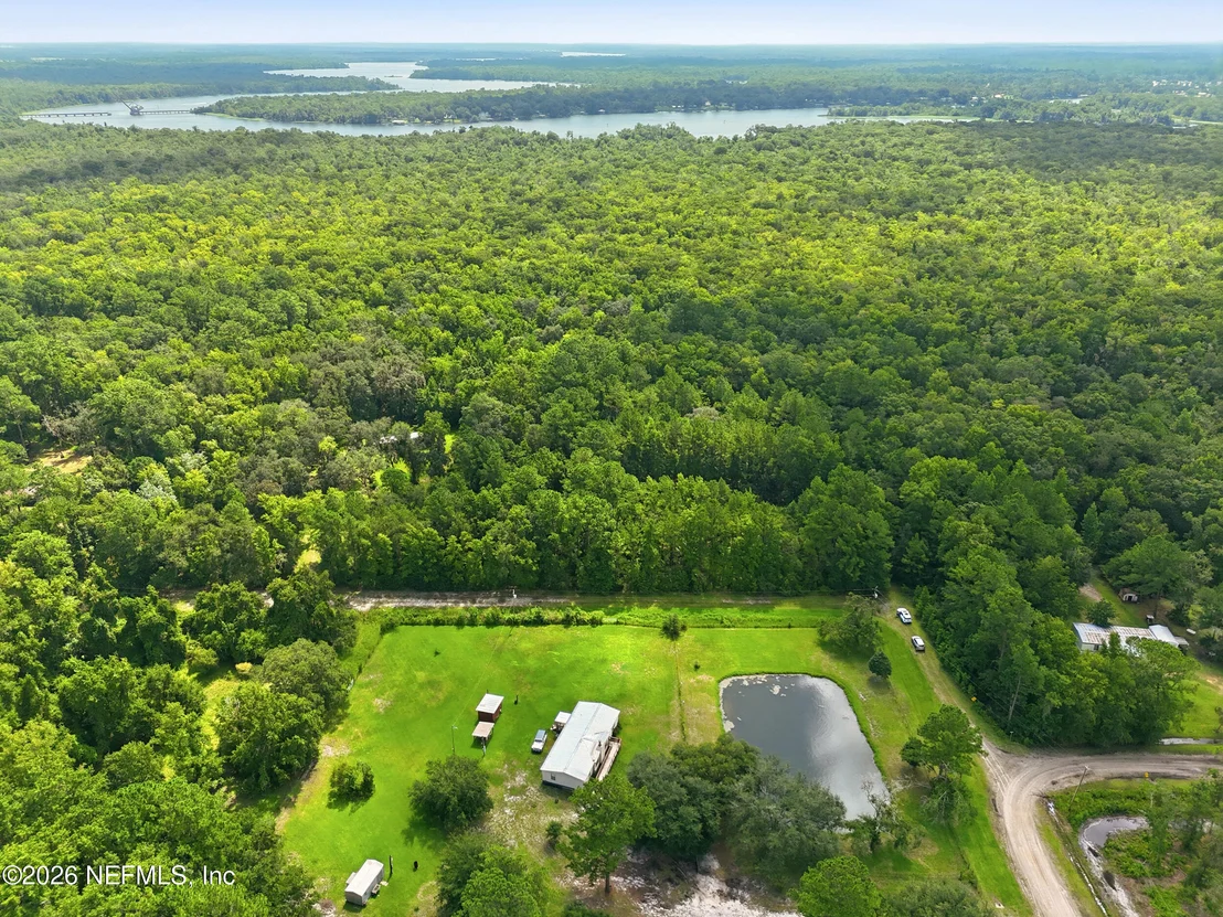 Photo of 143 PINE TREE Road