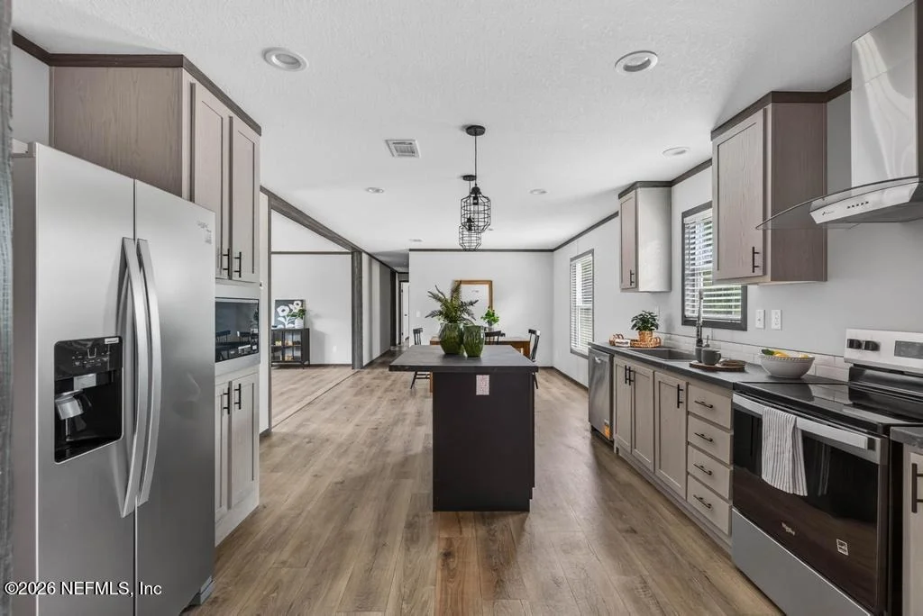 Photo of 28122 TRINITY Lane