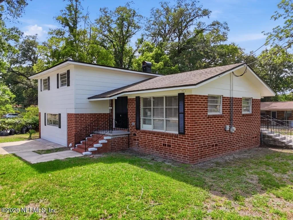 Photo of 7020 RICHARDSON Road