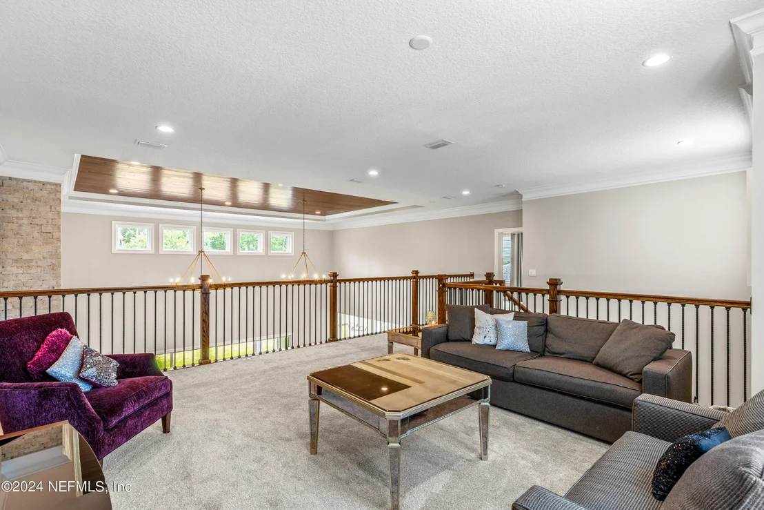 Photo of 10511 SILVERBROOK Trail