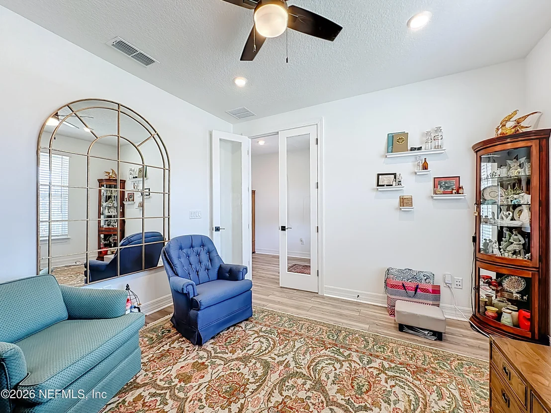 Photo of 426 HAWTHORN PARK Circle