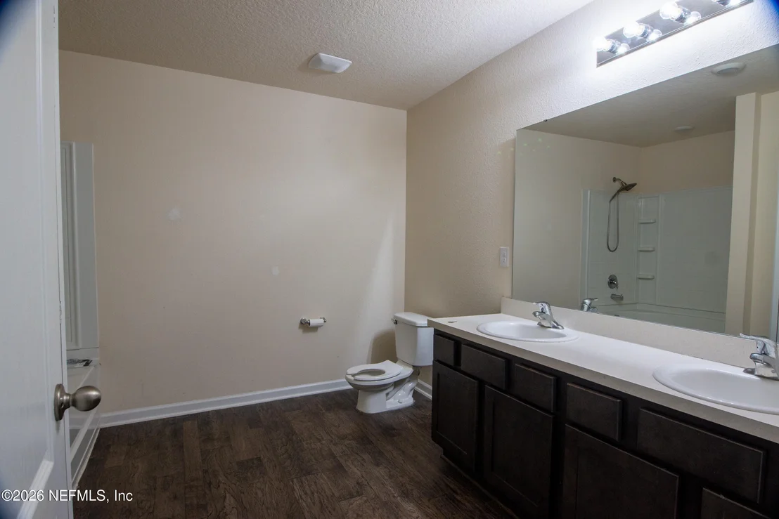 Photo of 65378 RIVER GLEN Parkway