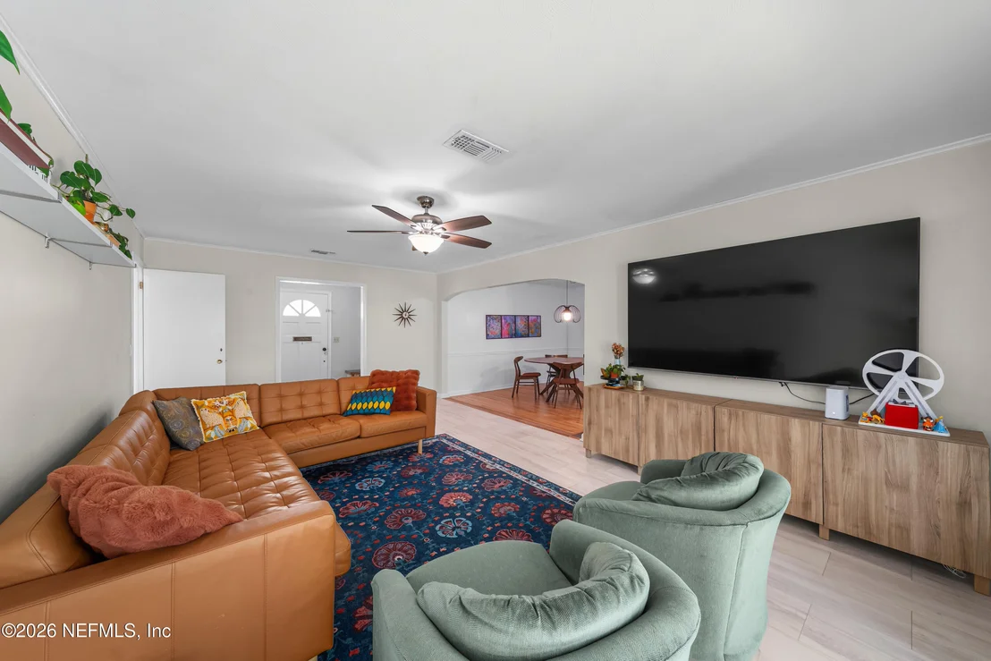 Photo of 5539 RIVERTON Road