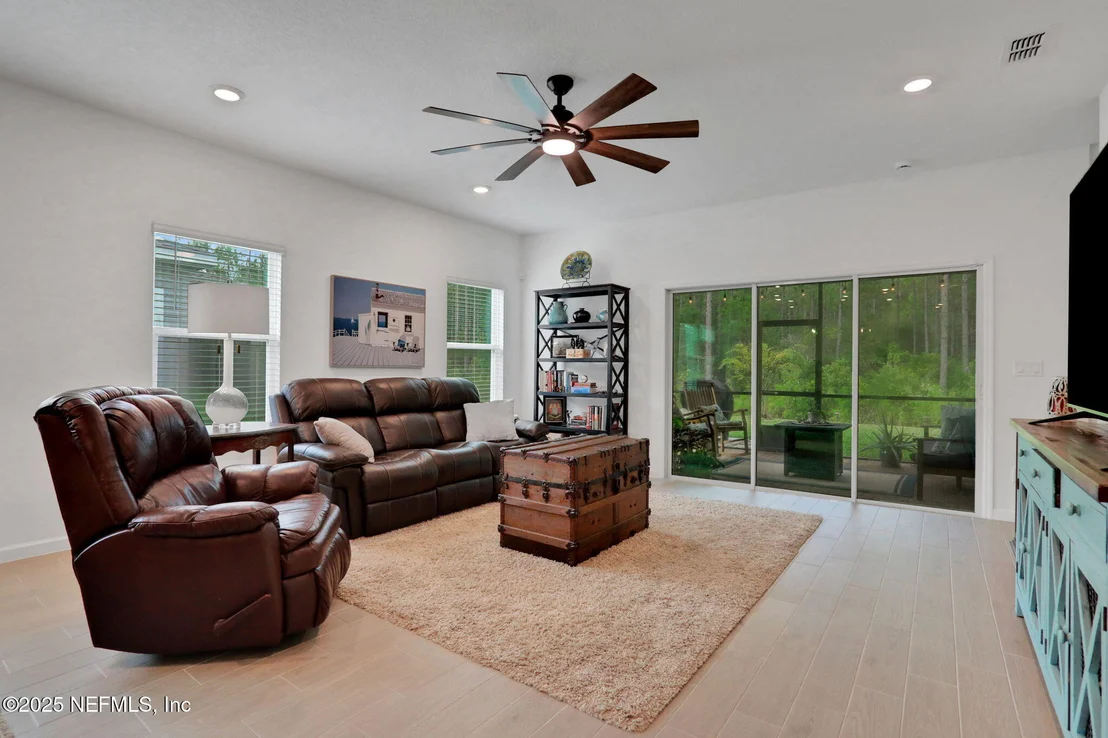 Photo of 75610 PONDSIDE Lane