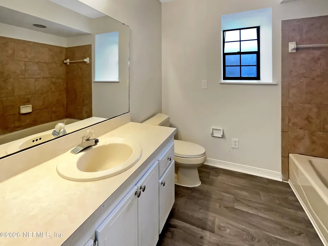 Photo of 1555 DOLPH Road