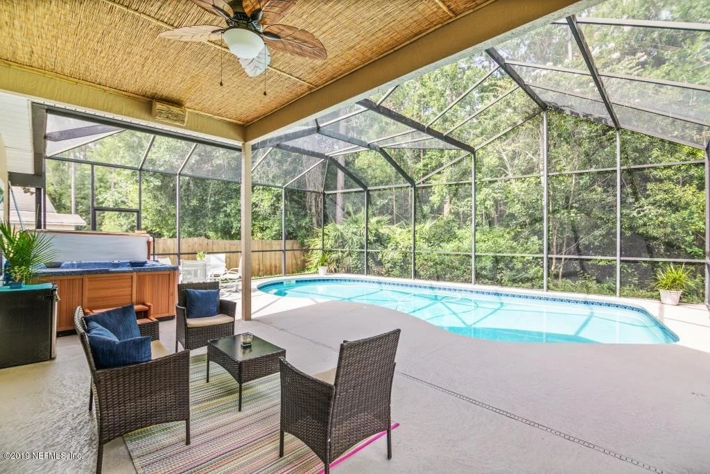 Photo of 221 JOHNS GLEN Drive
