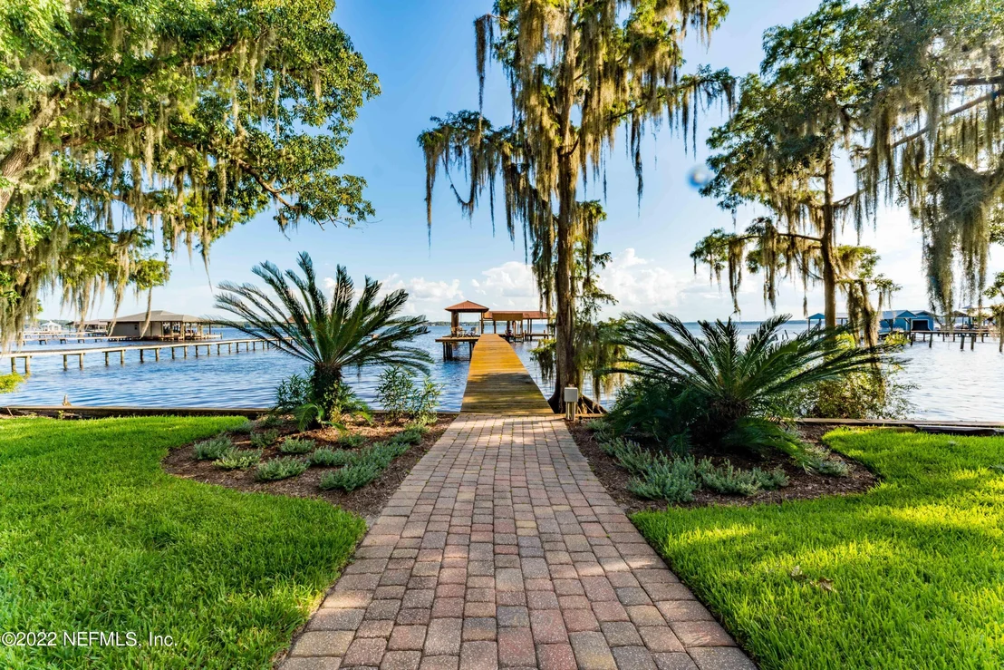 Photo of 8289 COLEE COVE Road