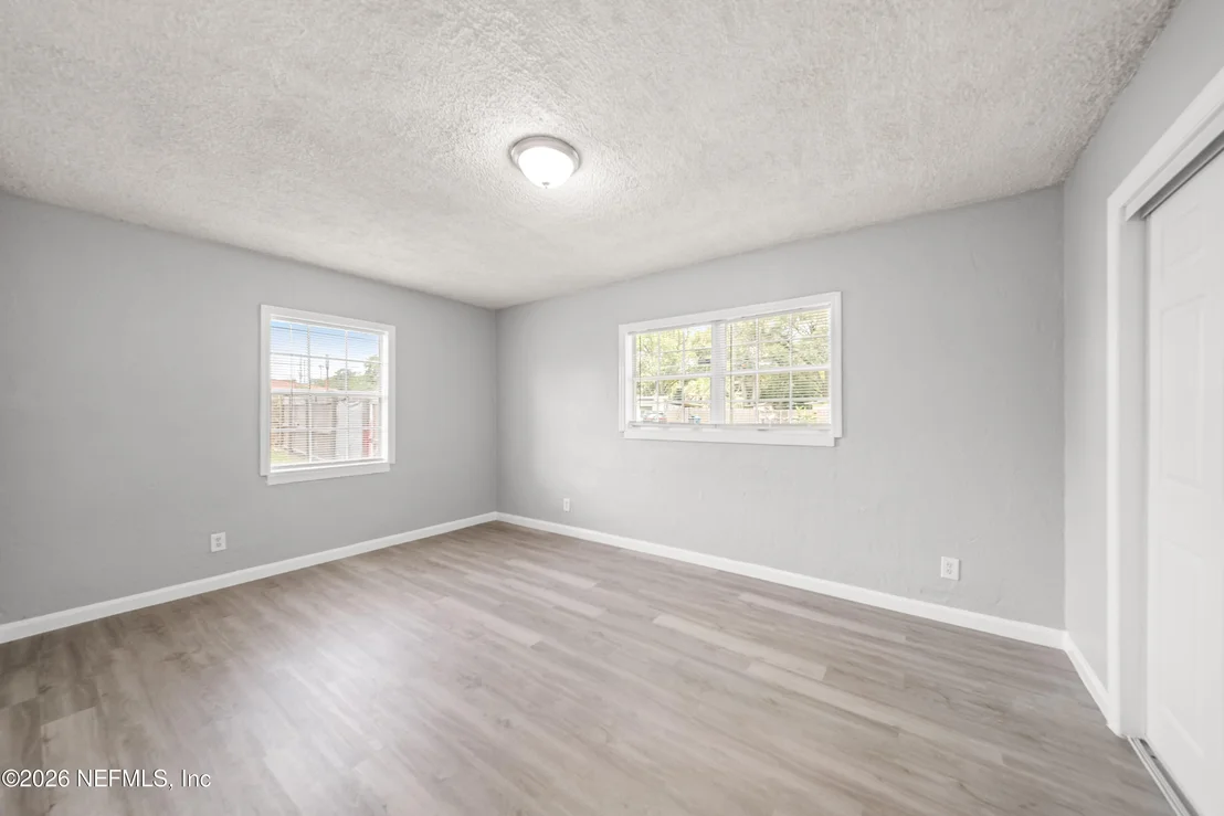 Photo of 1241 KING ARTHUR Road