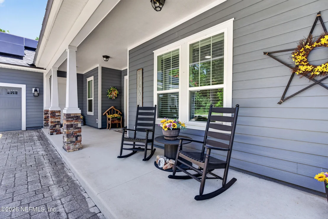 Photo of 239 RIVER Road