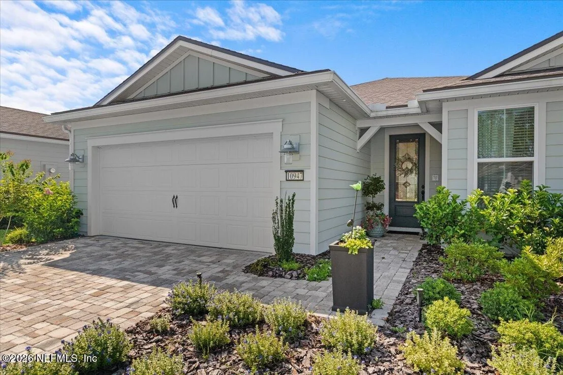 Photo of 10947 TOWN VIEW Drive