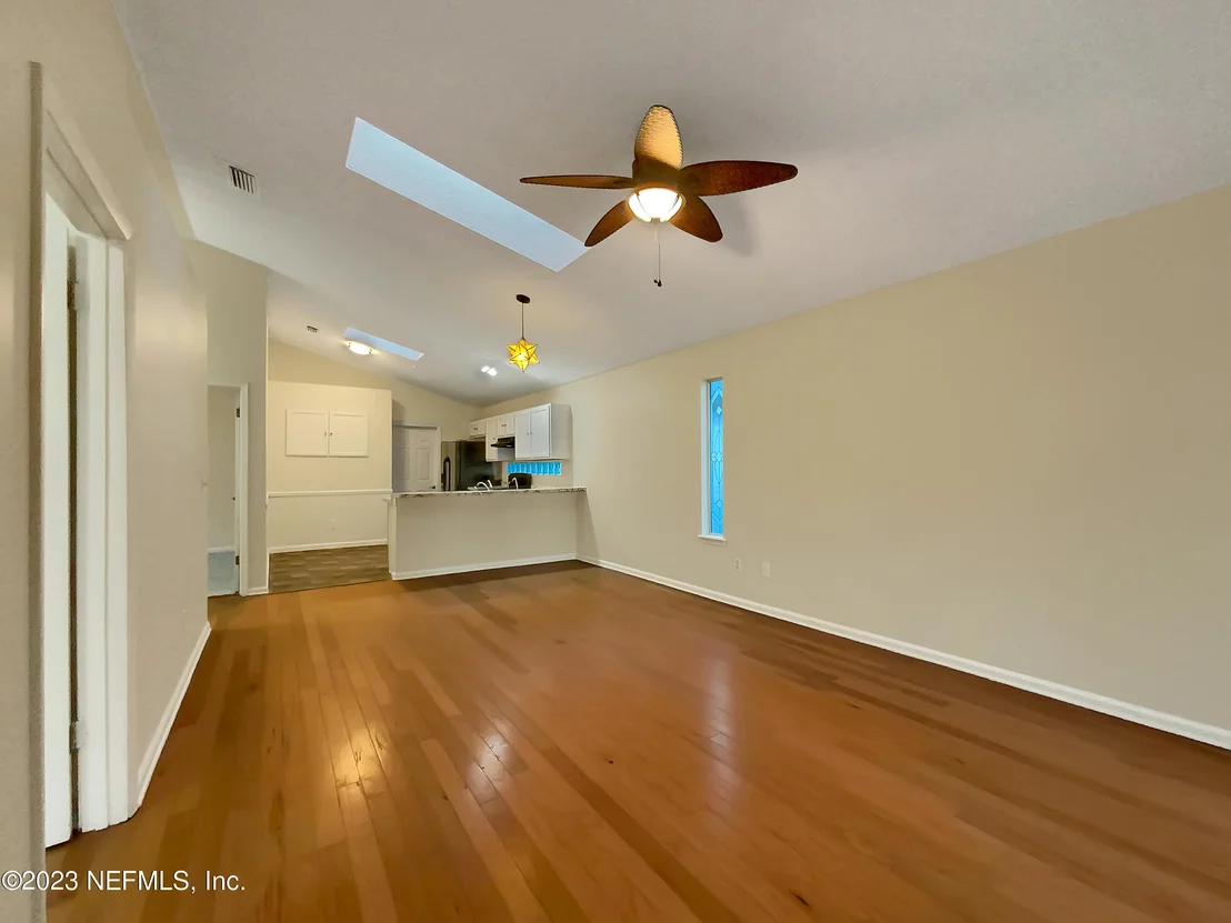 Photo of 85 NAUGATUCK Drive