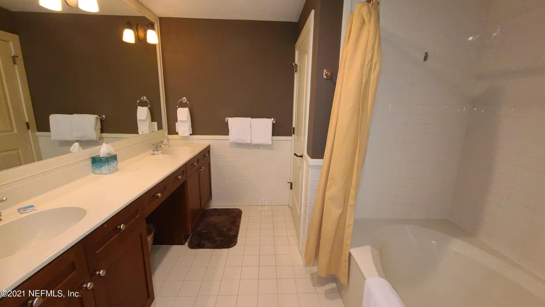 Photo of Unit 205 at 955 REGISTRY Boulevard