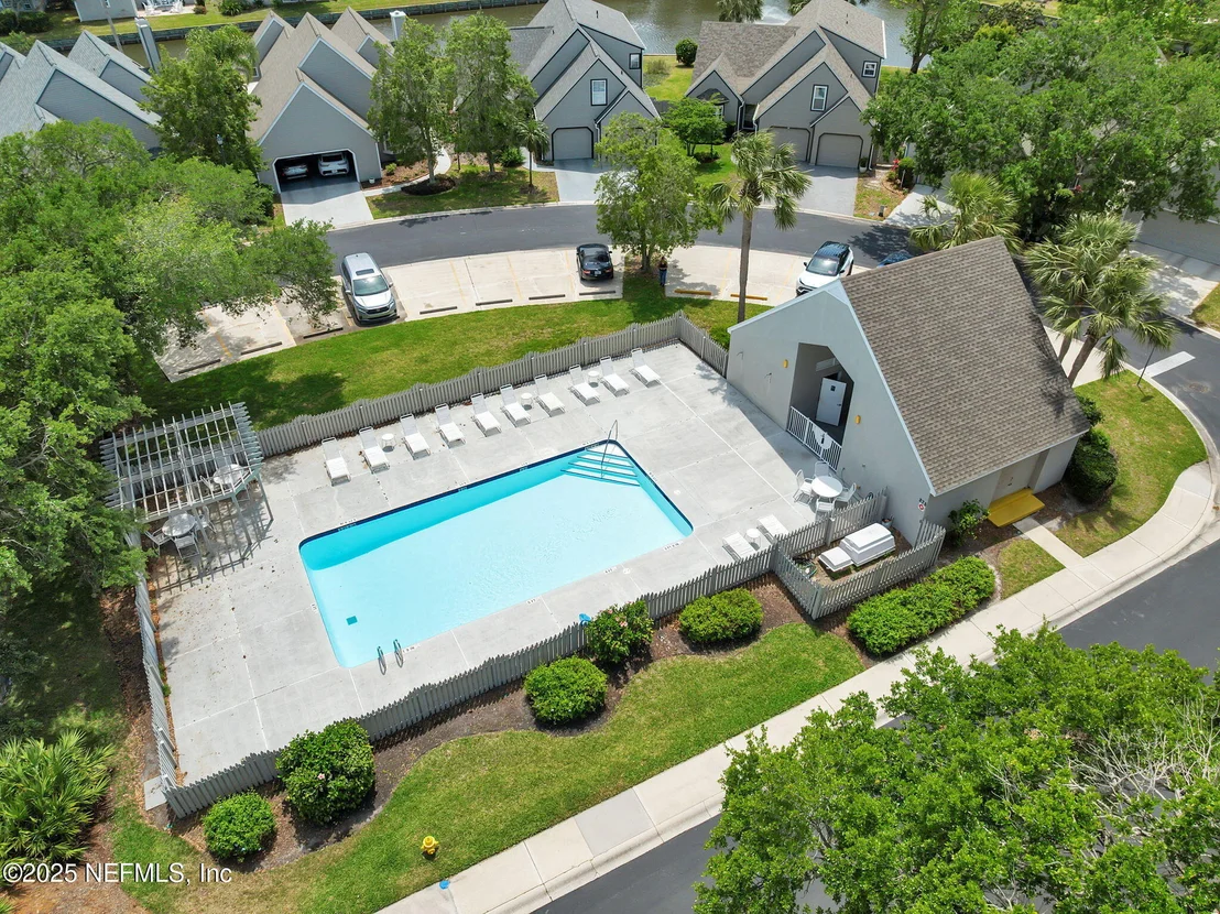 Photo of 107 HAMMOCK Circle