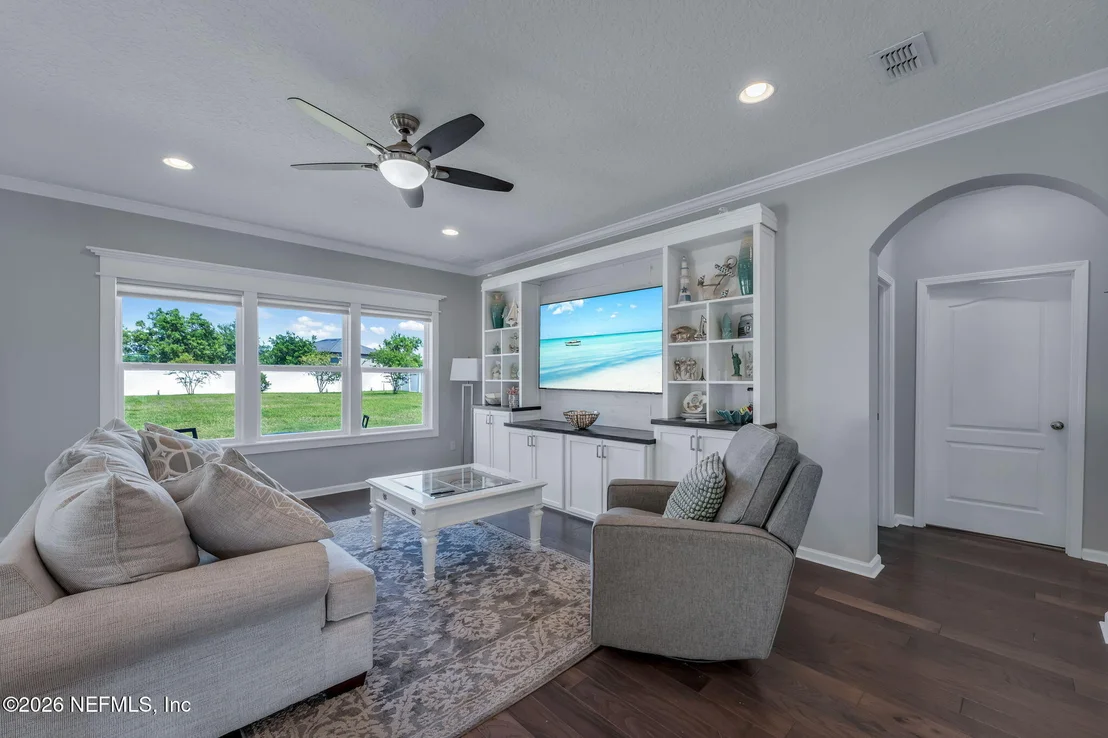 Photo of 180 E POSITANO Avenue