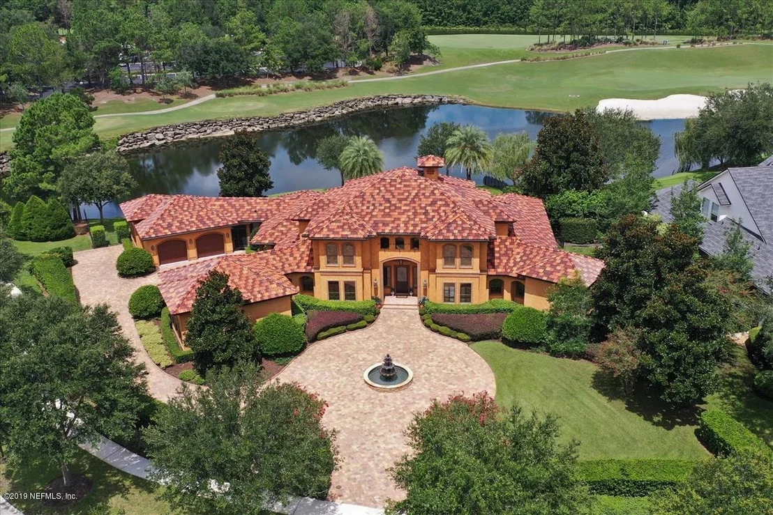 Photo of 1180 REGISTRY Boulevard