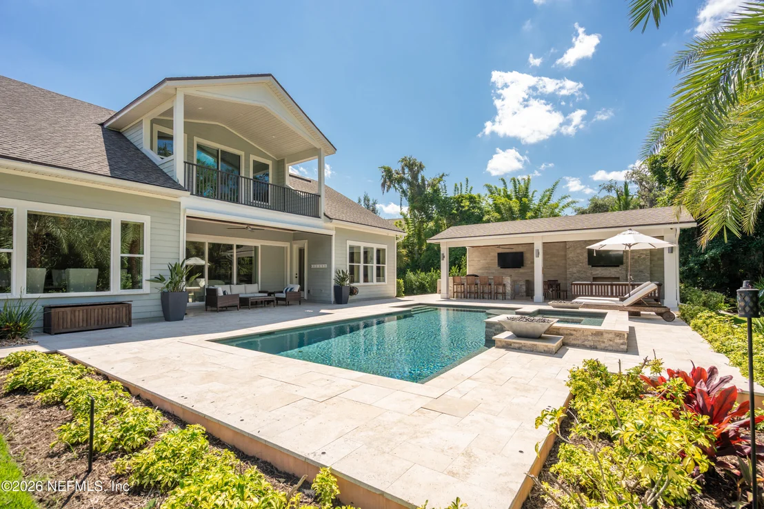 Photo of 122 SENORA Court