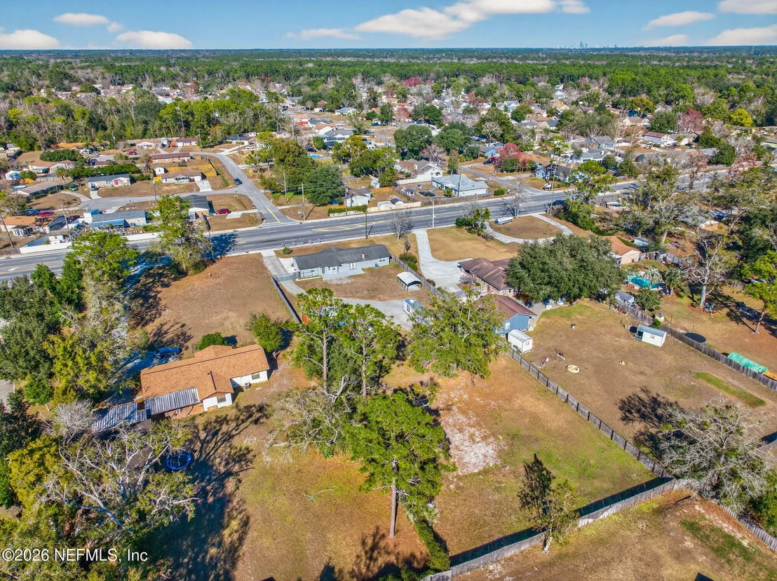 Photo of 8294 COLLINS Road