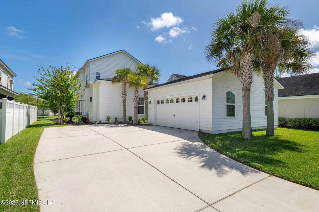 Photo of 44 FREMONT Avenue