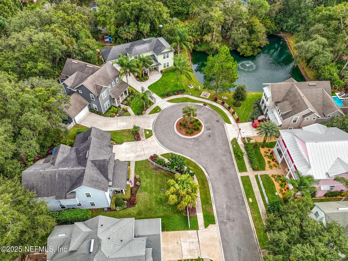 Photo of 951 PARADISE Circle
