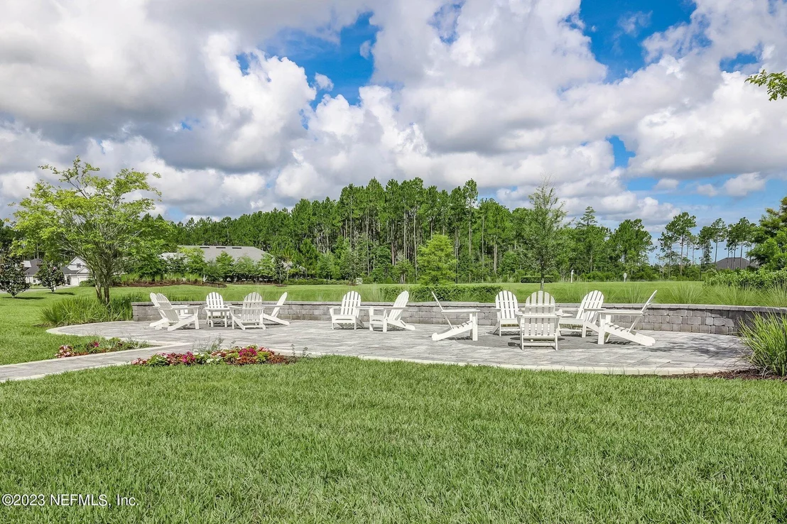 Photo of 152 WINDERMERE Way