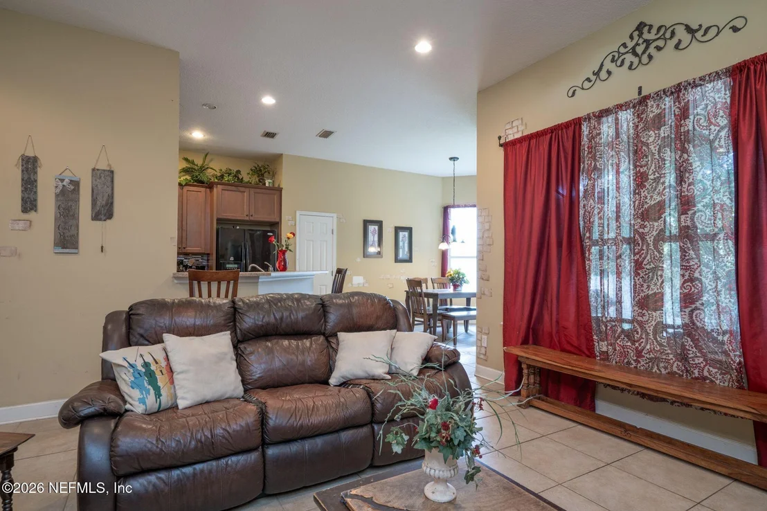 Photo of 97447 BLUFF VIEW Circle