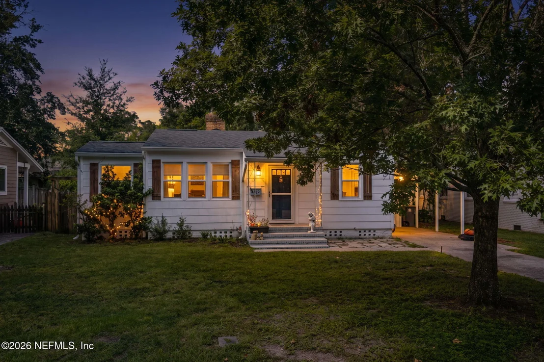 Photo of 1532 CHARON Road