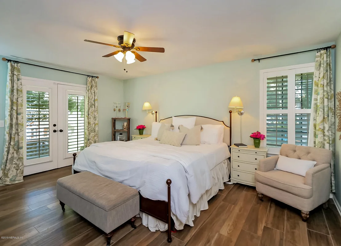 Photo of 235 OCEANFOREST Drive N