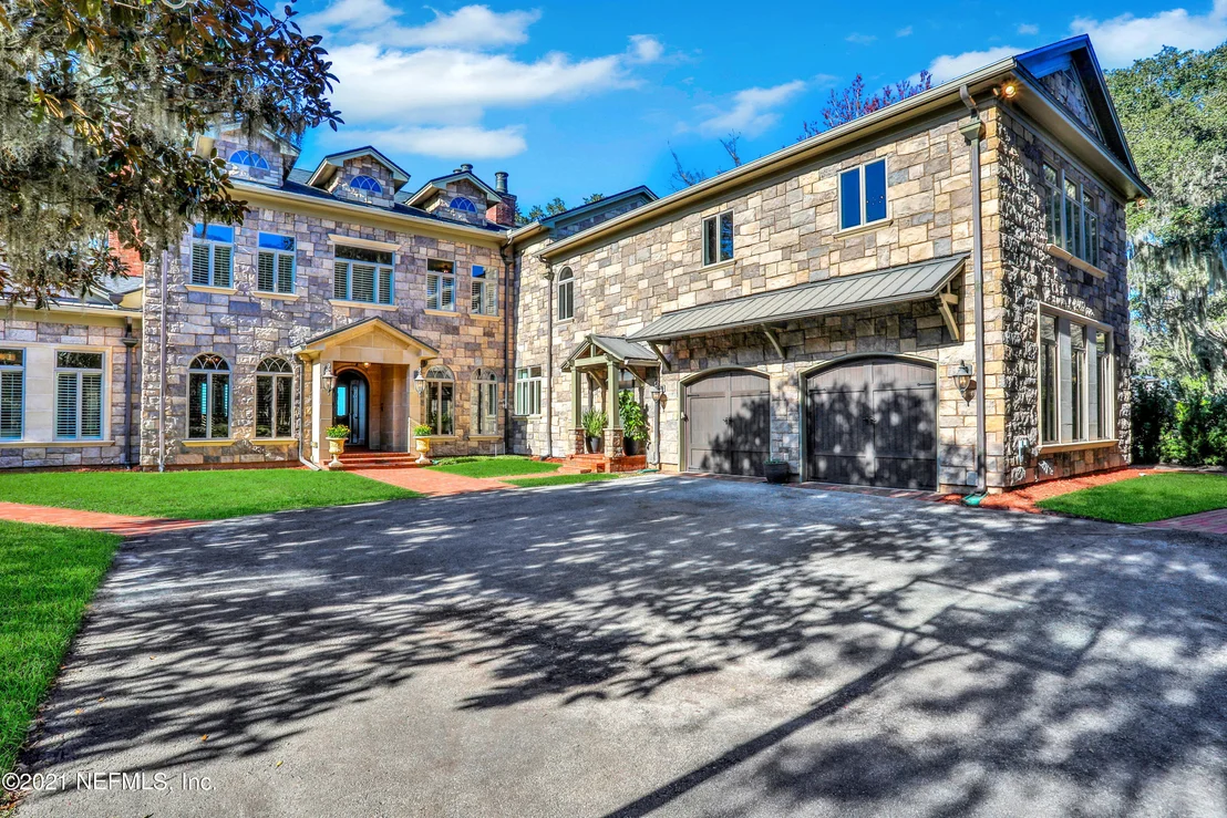 Photo of 3531 BEAUCLERC Circle N