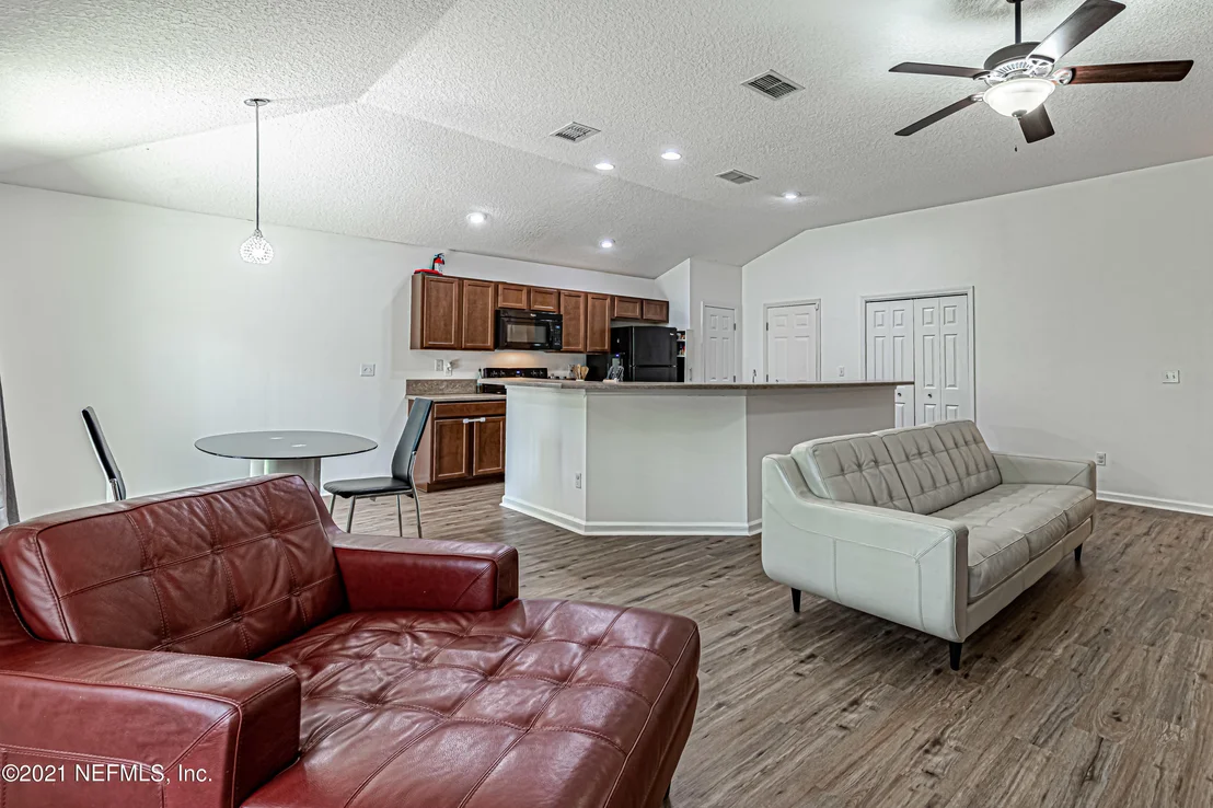 Photo of 96461 COMMODORE POINT Drive