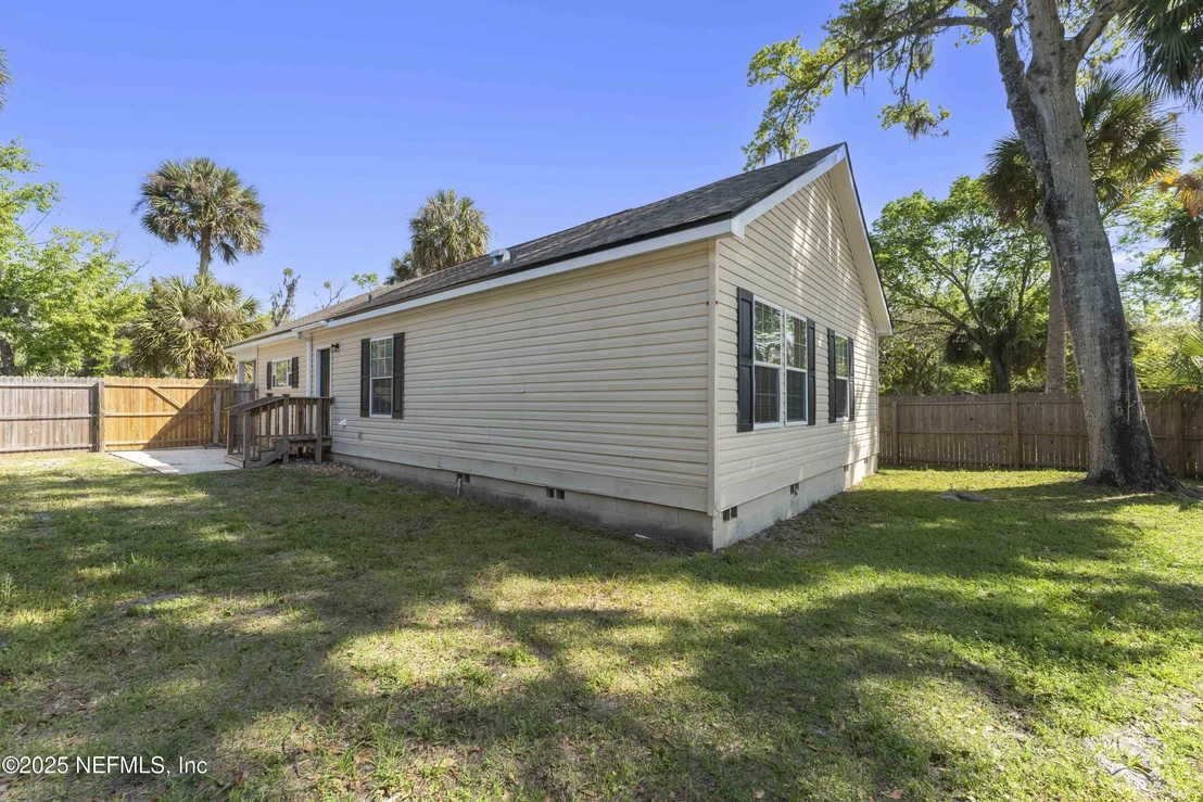 Photo of 103 CHAPIN Street