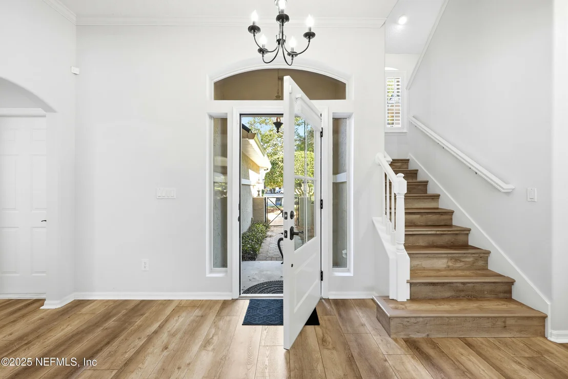 Photo of 537 DANDELION Drive