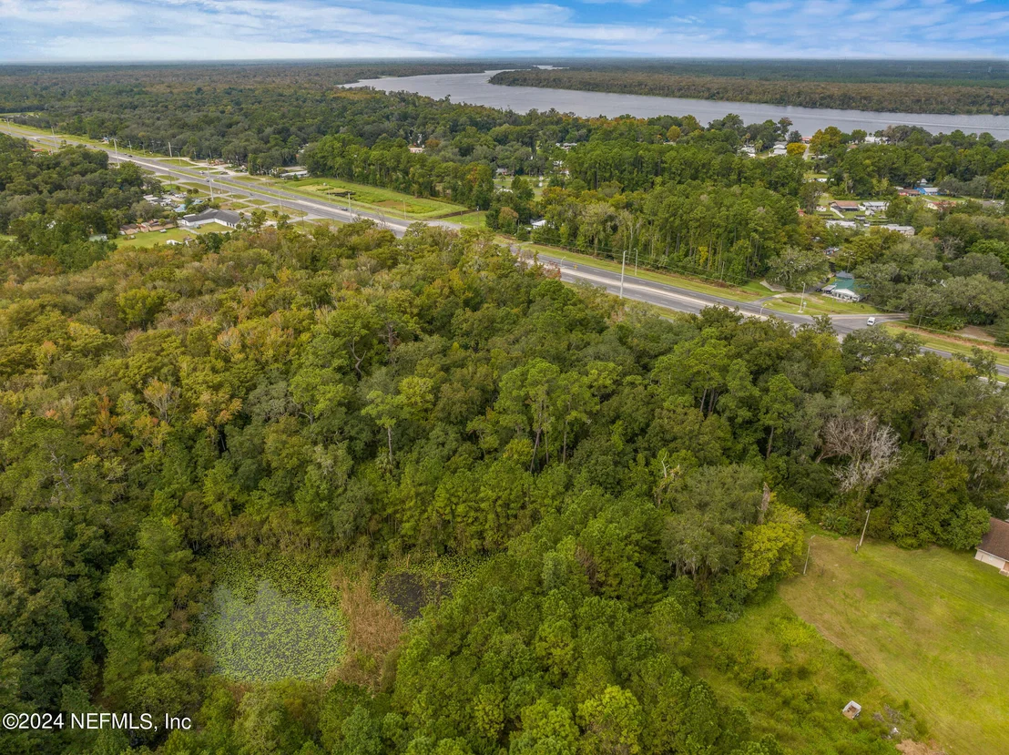 Photo of 694 S HIGHWAY 17