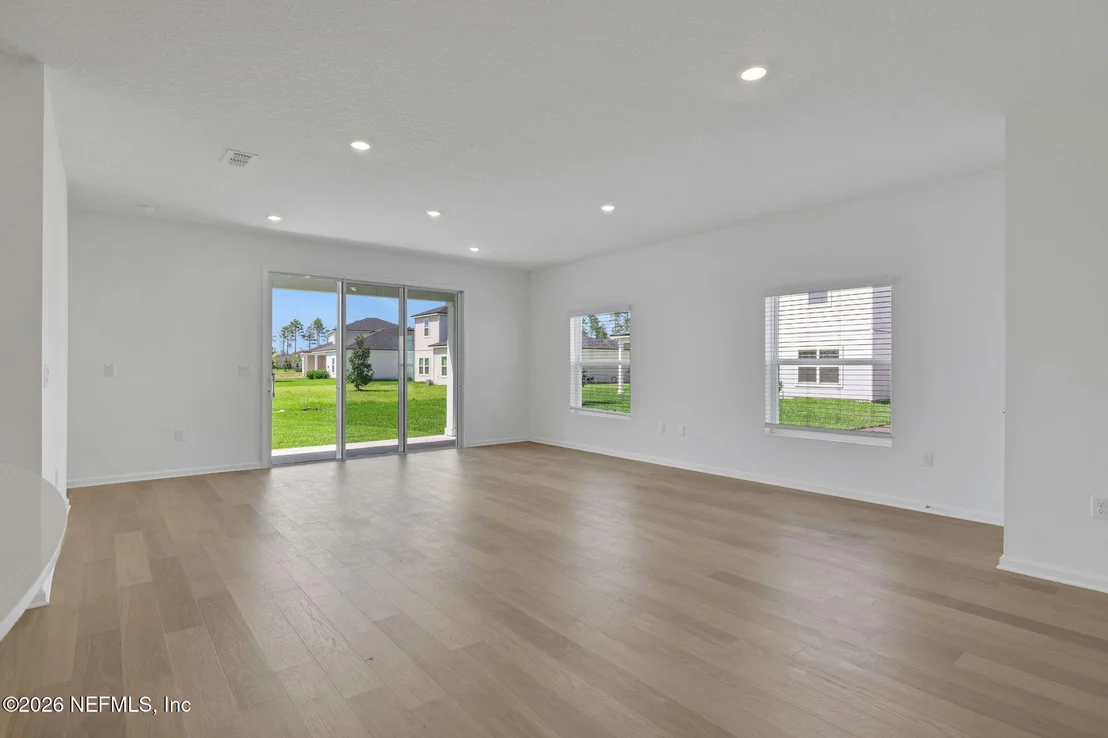 Photo of 38 ALGIERS Court