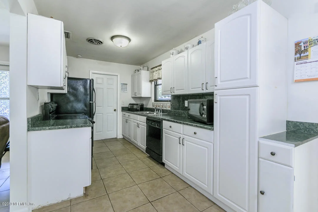 Photo of 2125 BURPEE Drive