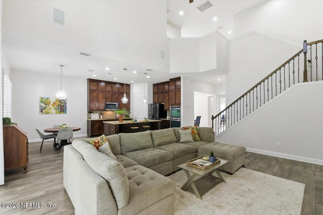 Photo of 184 ROCKCREEK Drive
