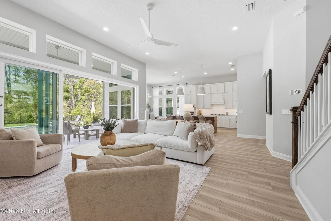 Photo of 351 PALM CREST Drive