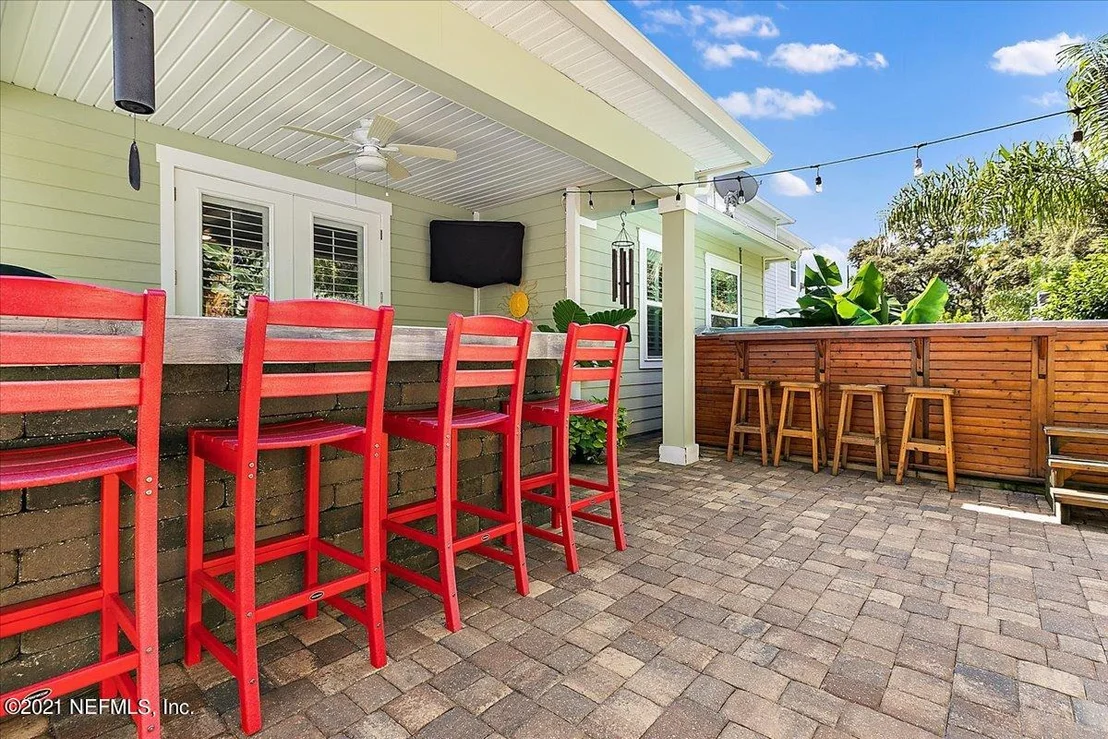 Photo of 4000 SEASIDE Drive E