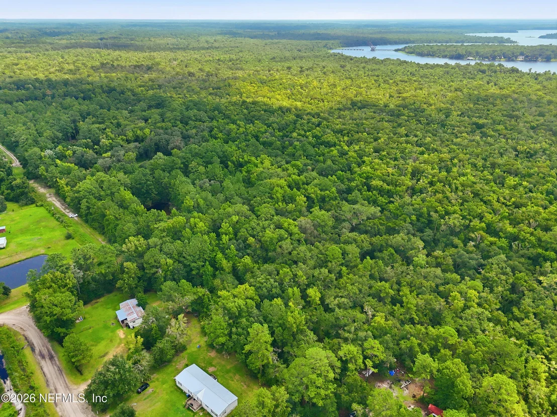 Photo of 143 PINE TREE Road