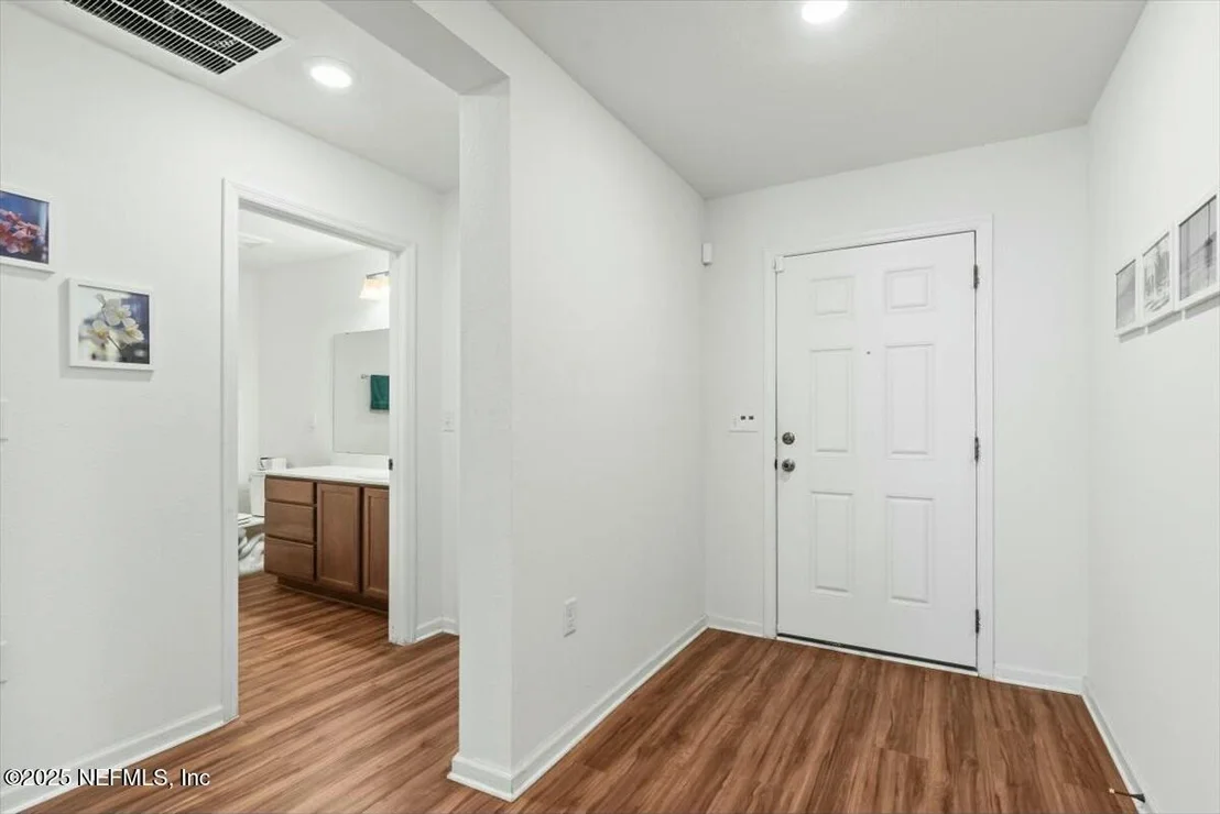 Photo of 10451 COLLINS FIELD Circle