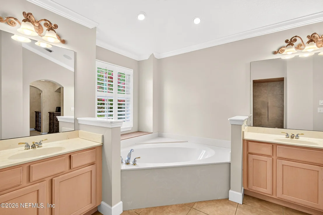 Photo of 1641 MARGARETS WALK Road