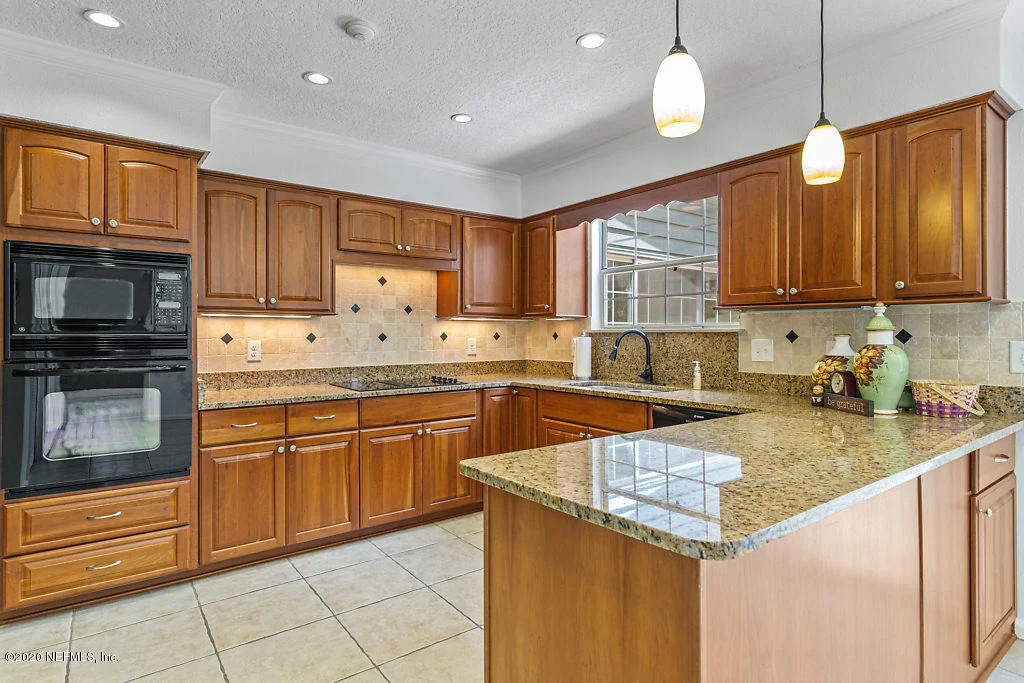Photo of 9625 BEAUCLERC BLUFF Road