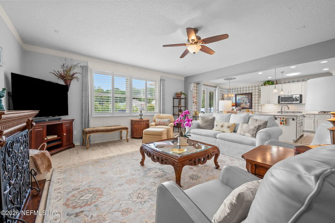 Photo of 216 DEERFIELD GLEN Drive