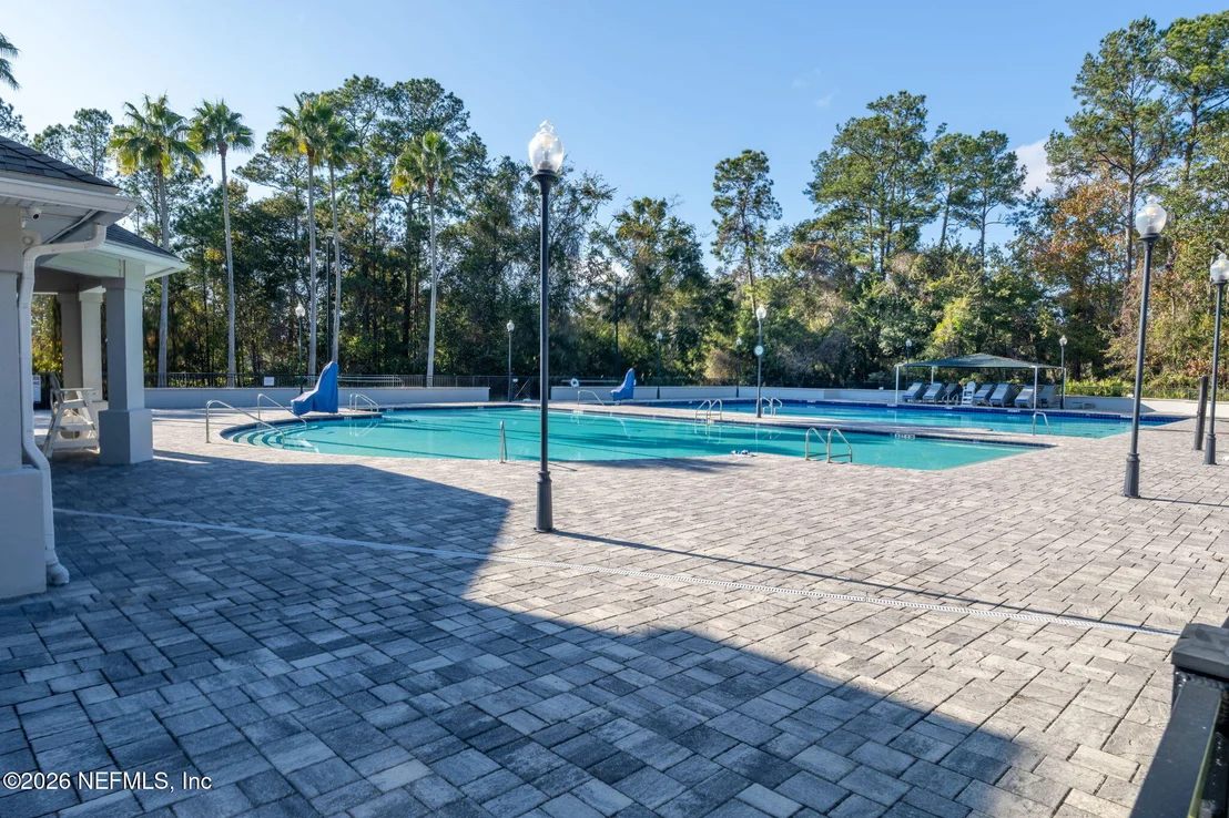 Photo of 2325 LINKS Drive