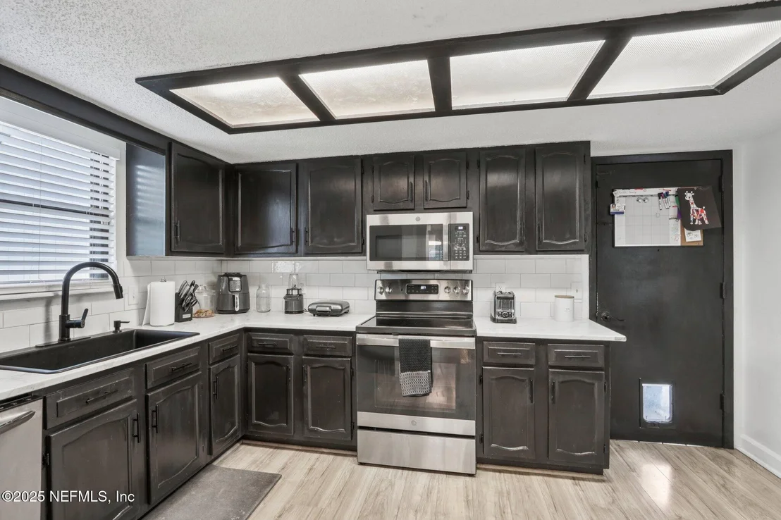 Photo of 641 NELSON Drive