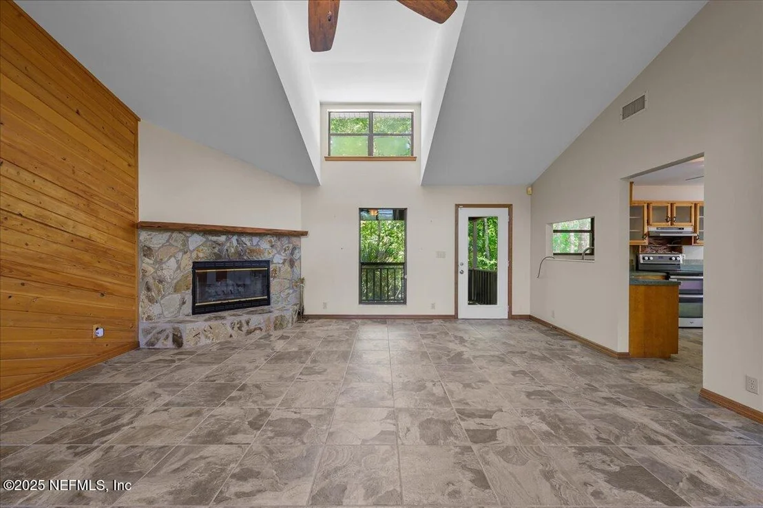 Photo of 792 RIDGELINE Road