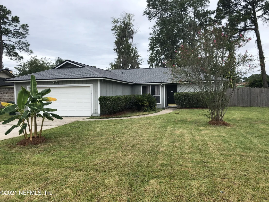 Photo of 10540 TANGLEWILDE Drive W